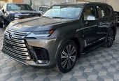 لكزس LX600 BB – خليجي – 2024 اصفار