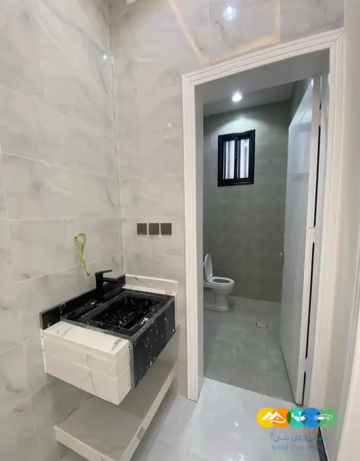 للبيع شقق ارضيه وعلويه بمداخل مستقله مع مصعد