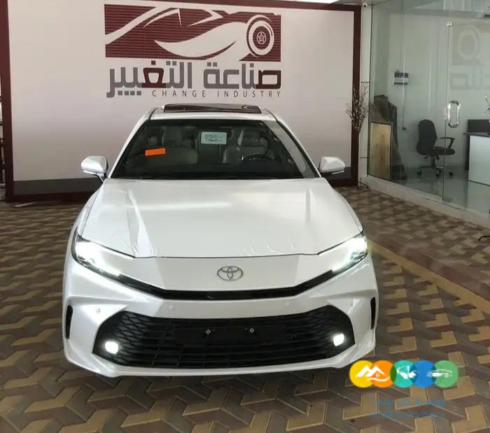 تويوتا كامري نص فل موديل 2025 السعر 127000 بضريبه