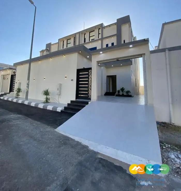 للبيع فيلا دورين وملحق طريق المدينه العسكريه