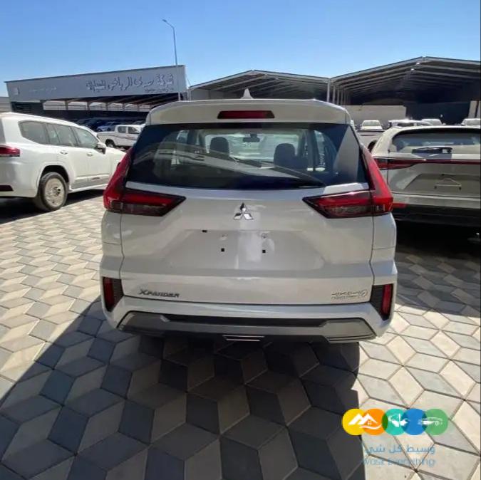 ميتسوبيشي اكسباندر 1500 – جنوط مخمل – 2024