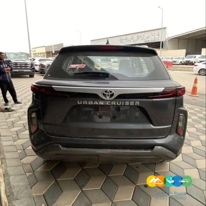 تويوتا اوربان كروز GLX – فل كامل – 2024