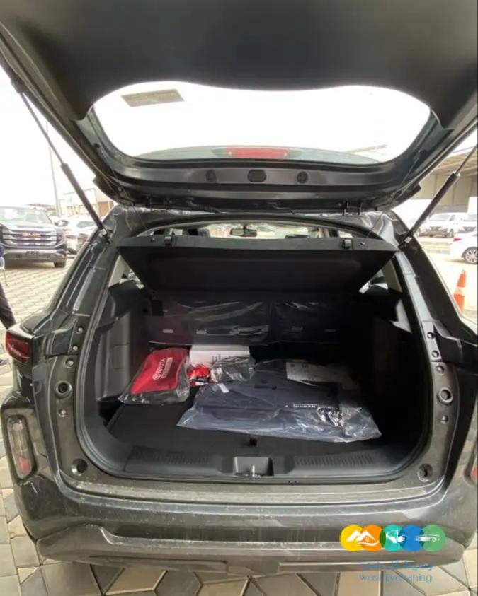 تويوتا اوربان كروز GLX – فل كامل – 2024