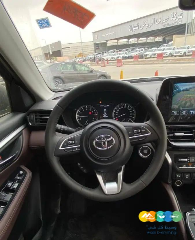 تويوتا اوربان كروز GLX – فل كامل – 2024