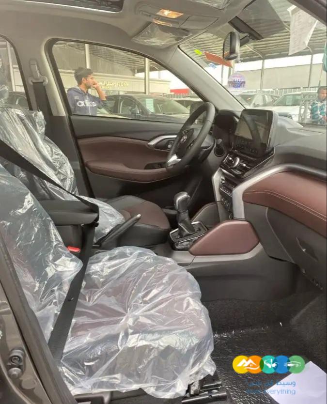 تويوتا اوربان كروز GLX – فل كامل – 2024