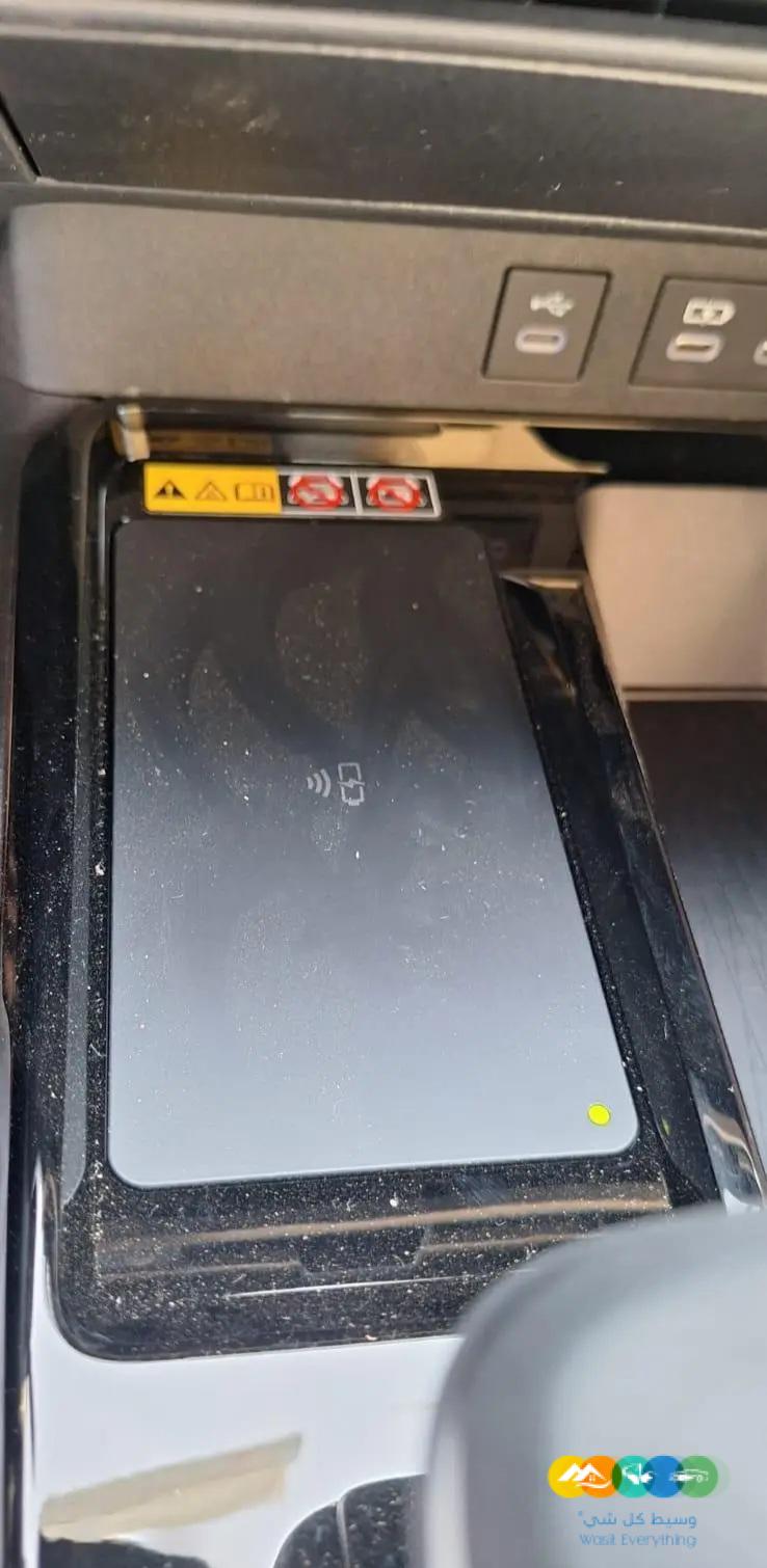 تويوتا كامرى LE بنزين موديل 2025 فضي وابيض