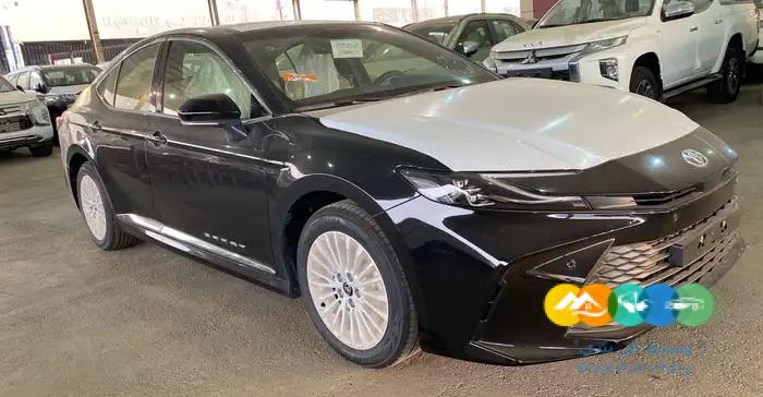 تويوتا كامري LE 2025 بنزين بالنقد والتقسيط
