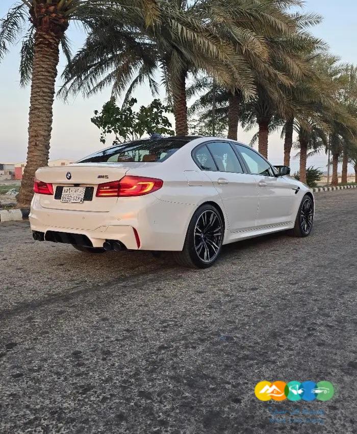 BMW F90 M5 2020