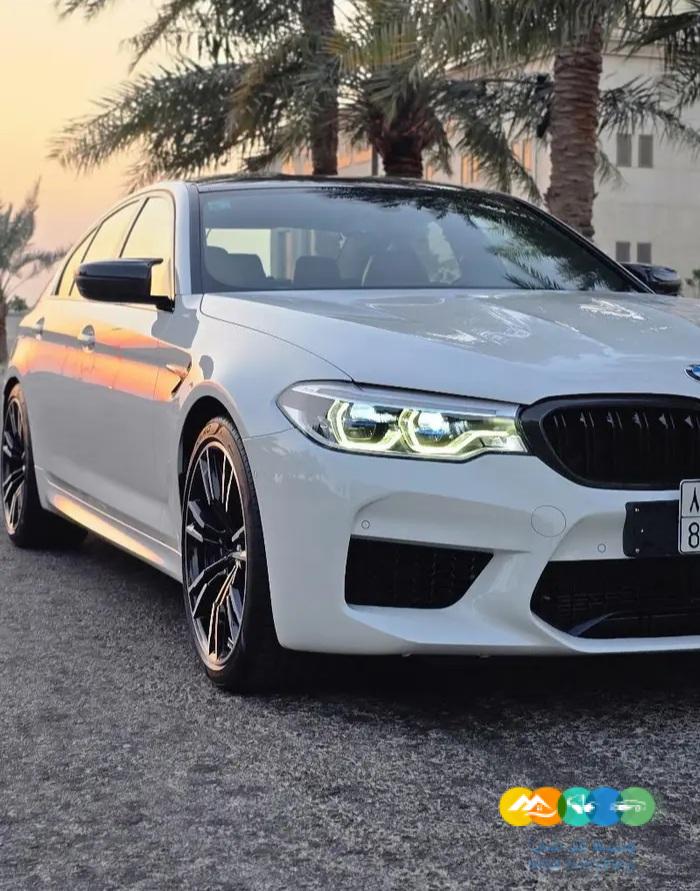 BMW F90 M5 2020