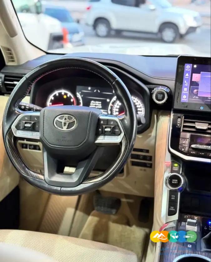 لاندكروزر – في اكس – 2022 – فل كامل – تم البيع