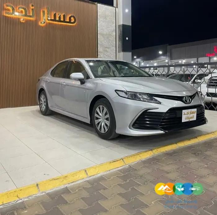 كامري موديل 2023 ستاندر