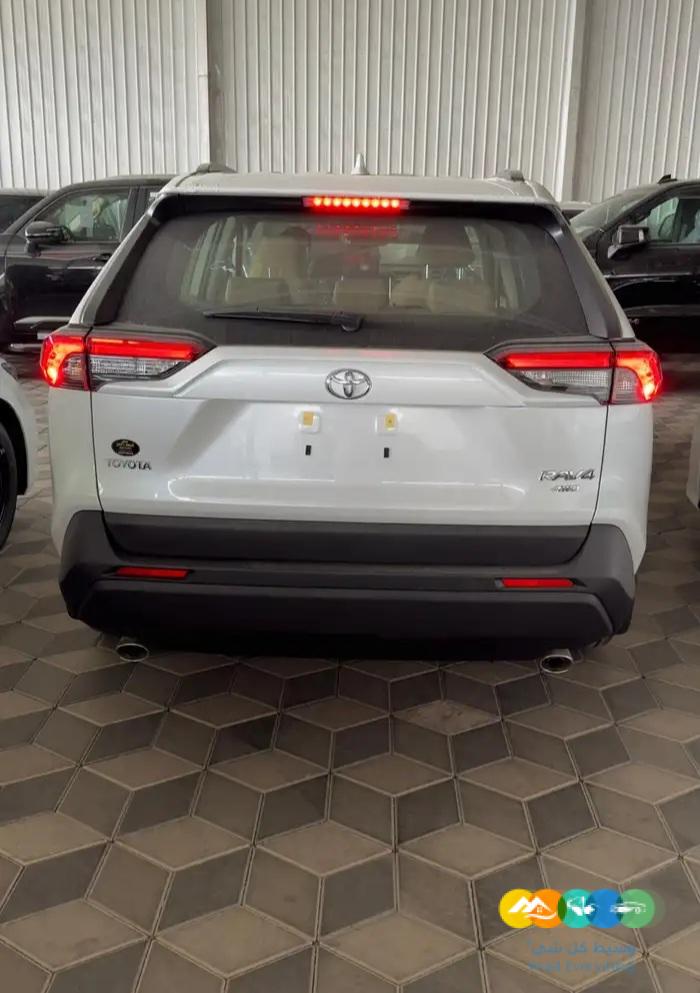 راف فور XLE – بنزين 2.5 – بريمي – 2024