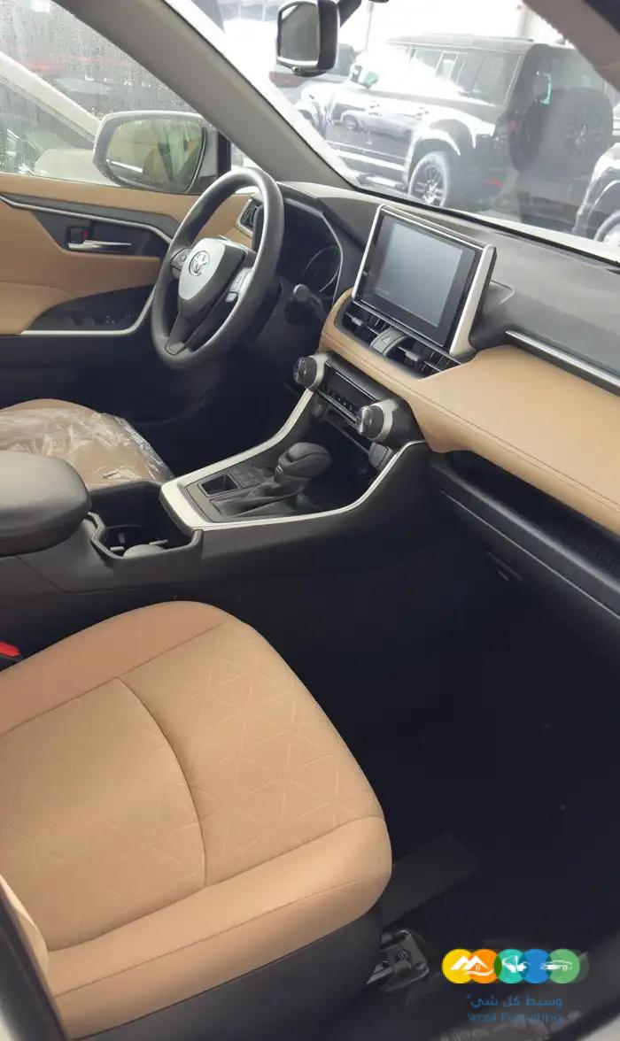 راف فور XLE – بنزين 2.5 – بريمي – 2024