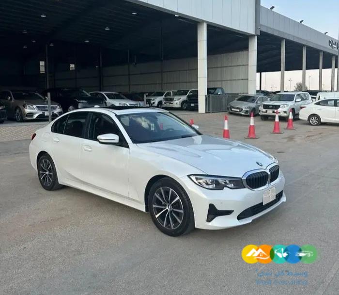 بي ام دبليو الفئة الثالثة 2022