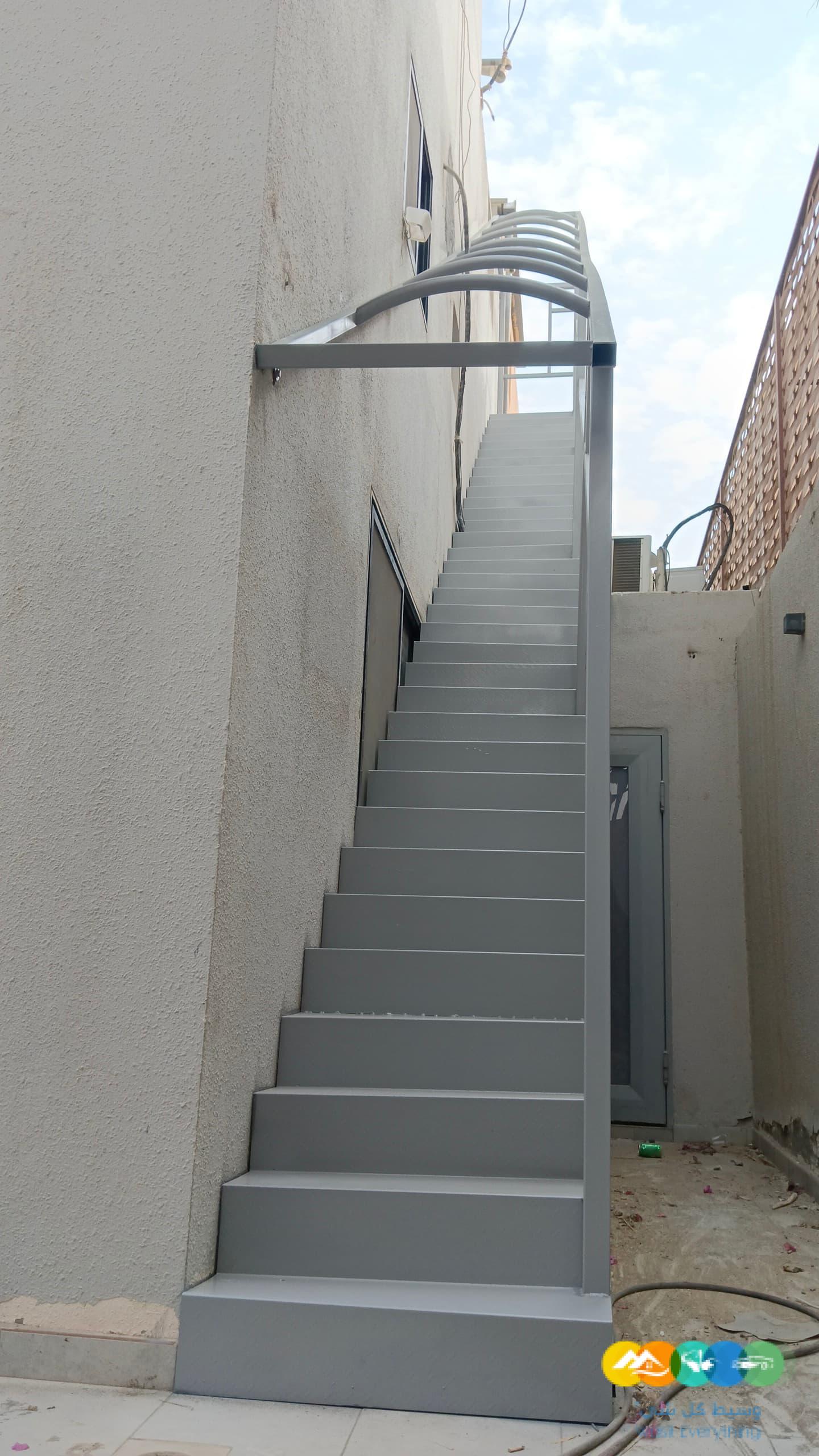 تركيب سلالم حديد طوارى تركيب درج حديد خارجية 0502023632