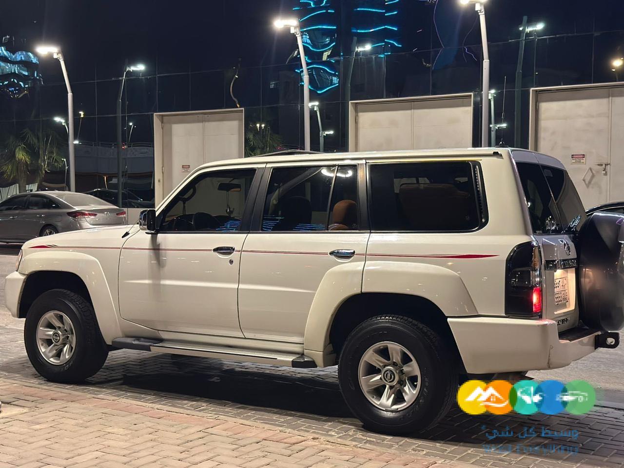 للبيع نيسان فتك 2015