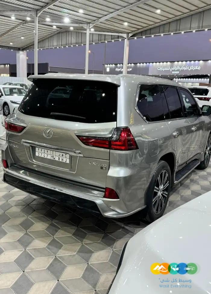 لكزس LX570 – فل كامل – سعودي – 2016