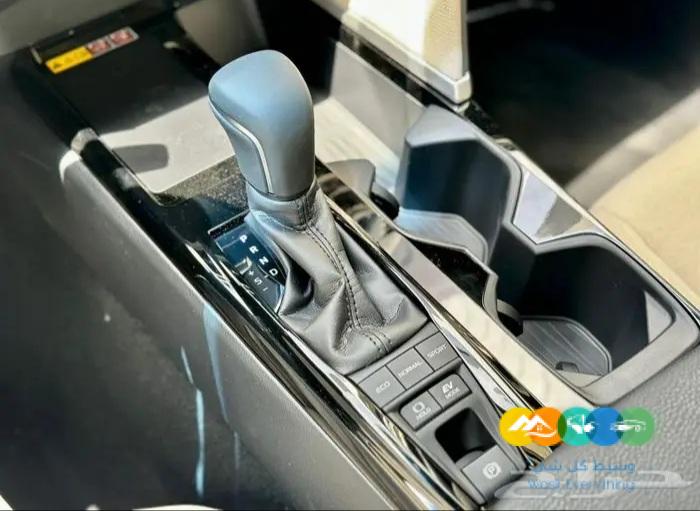 تويوتا كامري LE 2025 هايبرد بالنقد والتقسيط