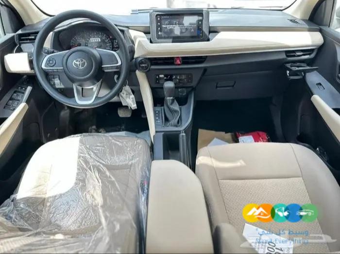 تويوتا يارس واي – ستاندرد 2024 بالنقد والتقسيط