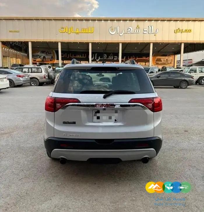 جي ام سي اكاديا 2019