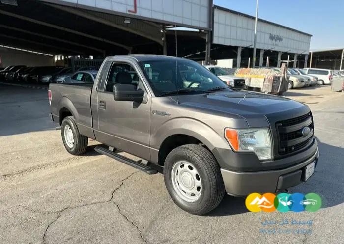 فورد F150 غماره نظيف جدا موديل 2014