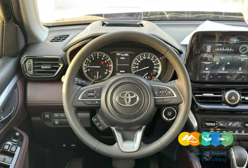 تويوتا اوربان 2025 فل كامل