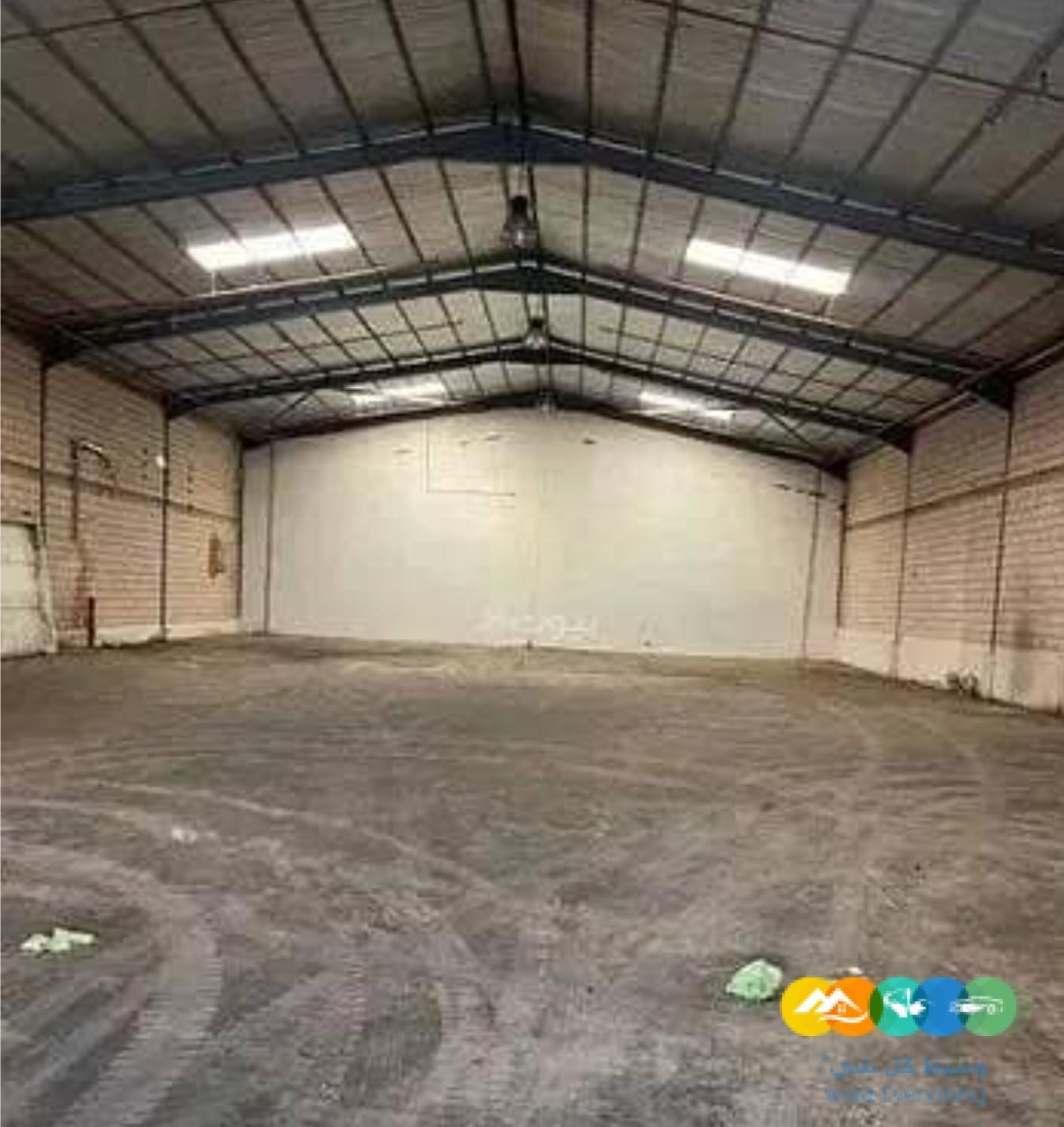 مستودعات مجهزه للتخزين بمساحات مختلفة