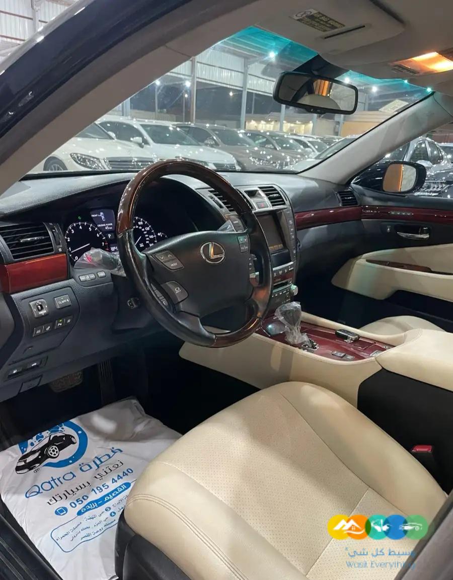 لكزس LS460 موديل 2011 فل كامل جدا نظيفه