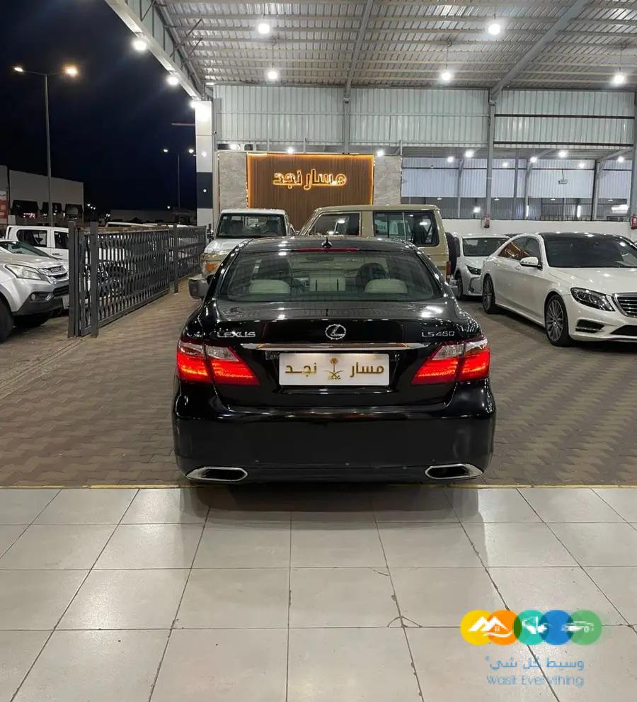 لكزس LS460 موديل 2011 فل كامل جدا نظيفه