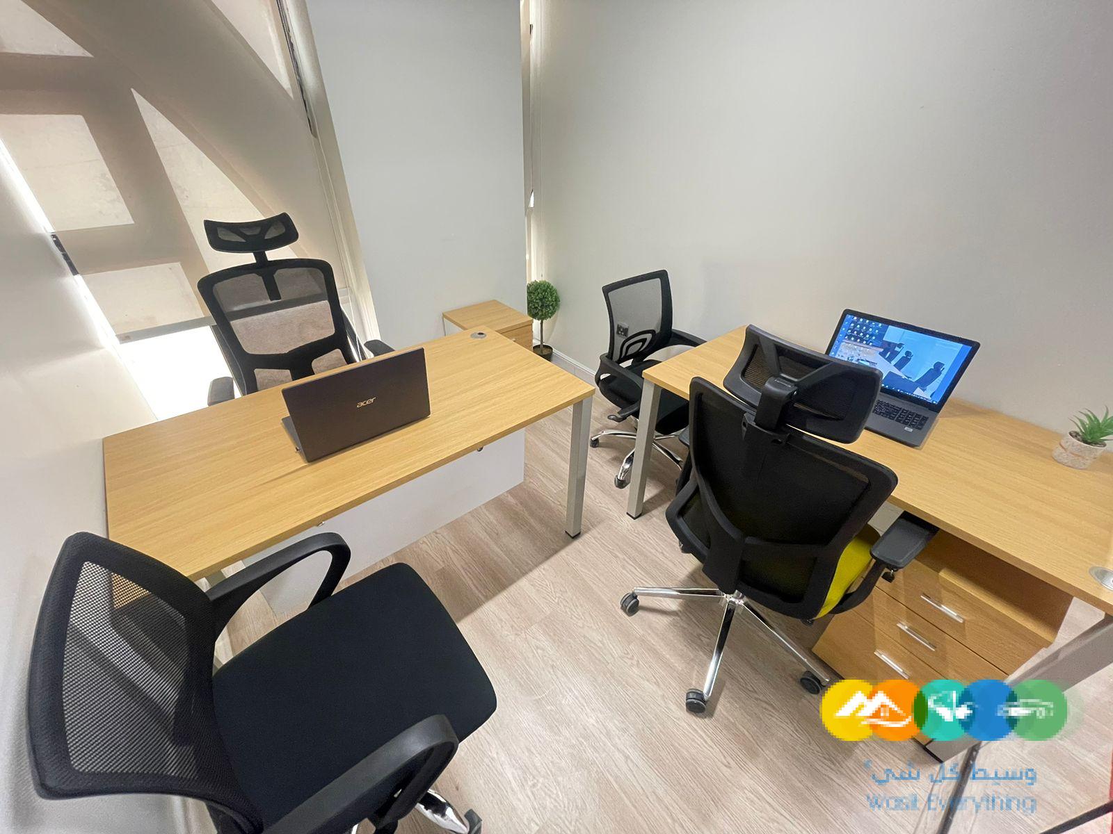 مكتب مؤثث جاهز للإيجار