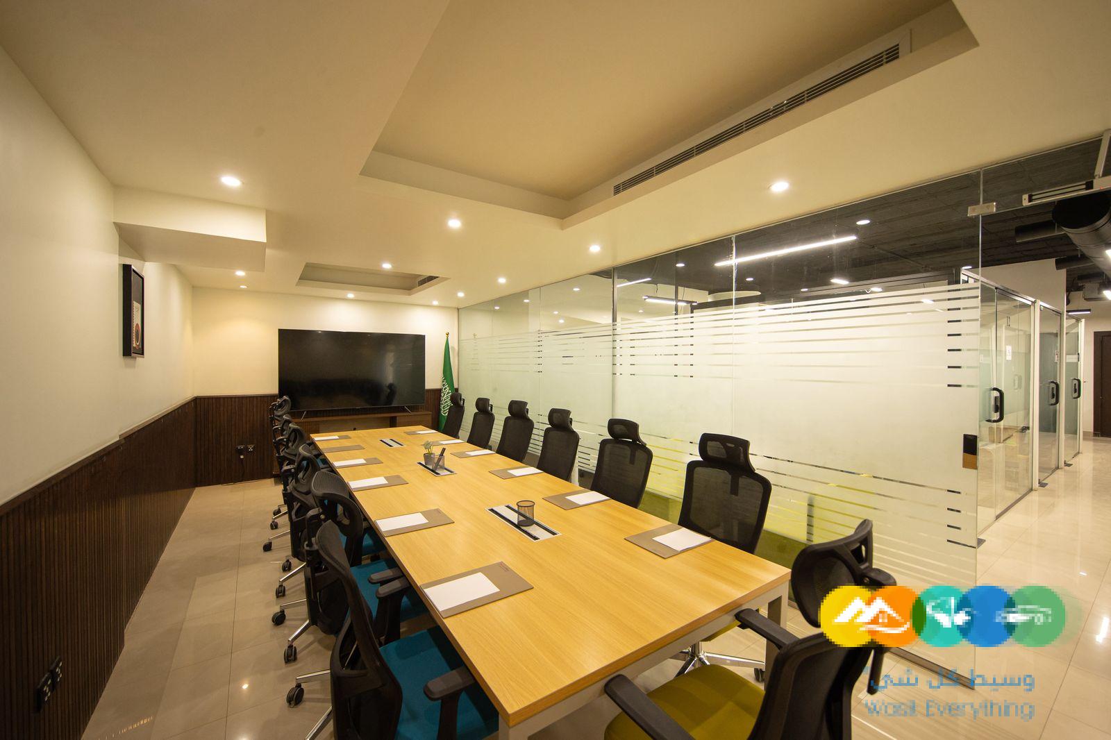 مكاتب مؤثثة جاهزة للإيجار