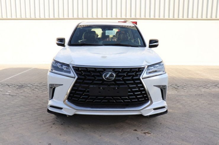 لكزس LX 570 موديل 2021 للبيع
