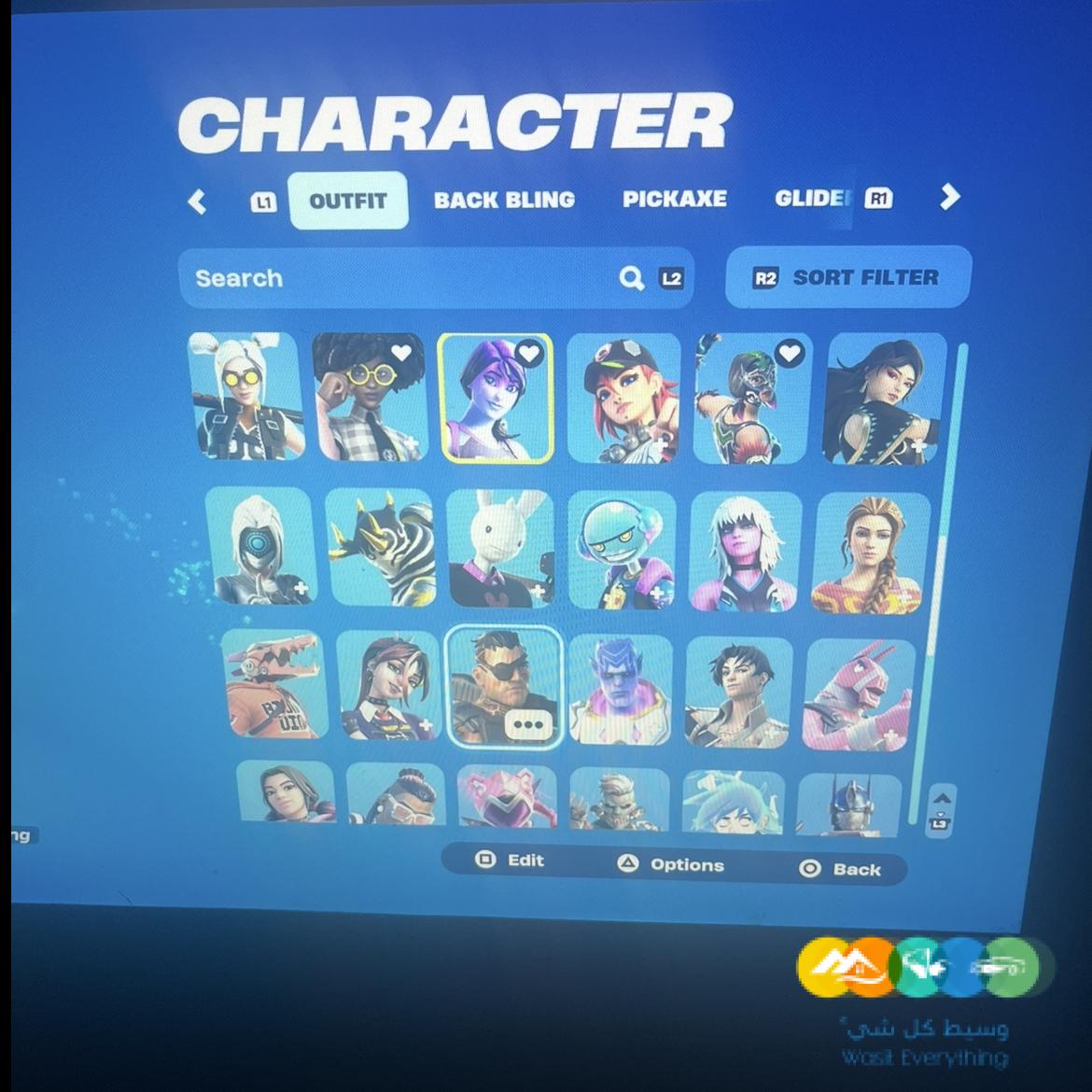 حساب مليء بسكنات ايتم شوب والحساب يحتوي فوق 100 سكن وال