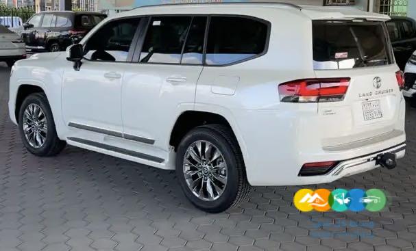 للبيع لاندكروزر GXR L3 بنزين موديل 2024