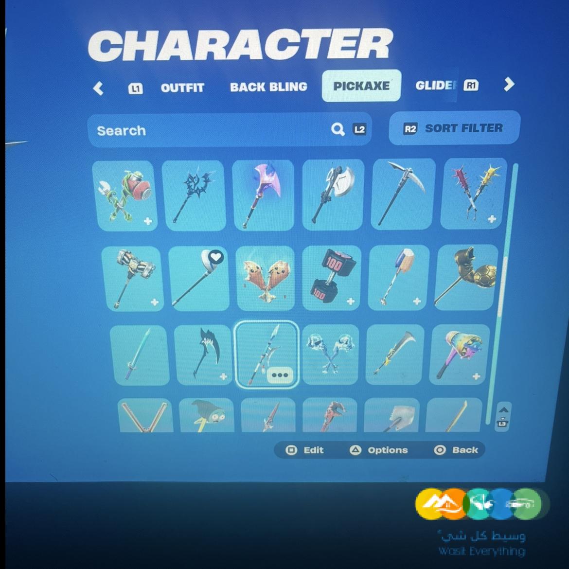 حساب مليء بسكنات ايتم شوب والحساب يحتوي فوق 100 سكن وال