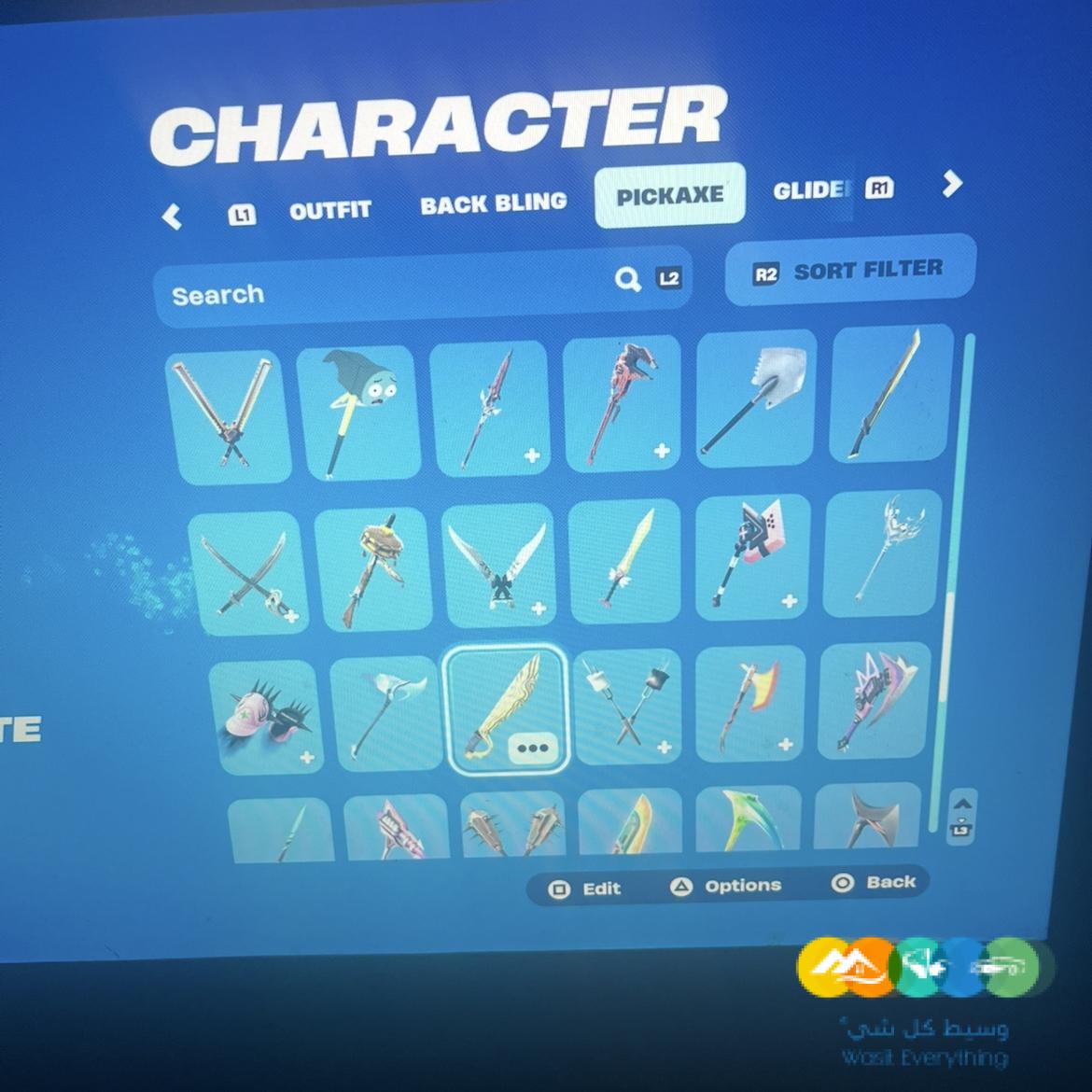 حساب مليء بسكنات ايتم شوب والحساب يحتوي فوق 100 سكن وال