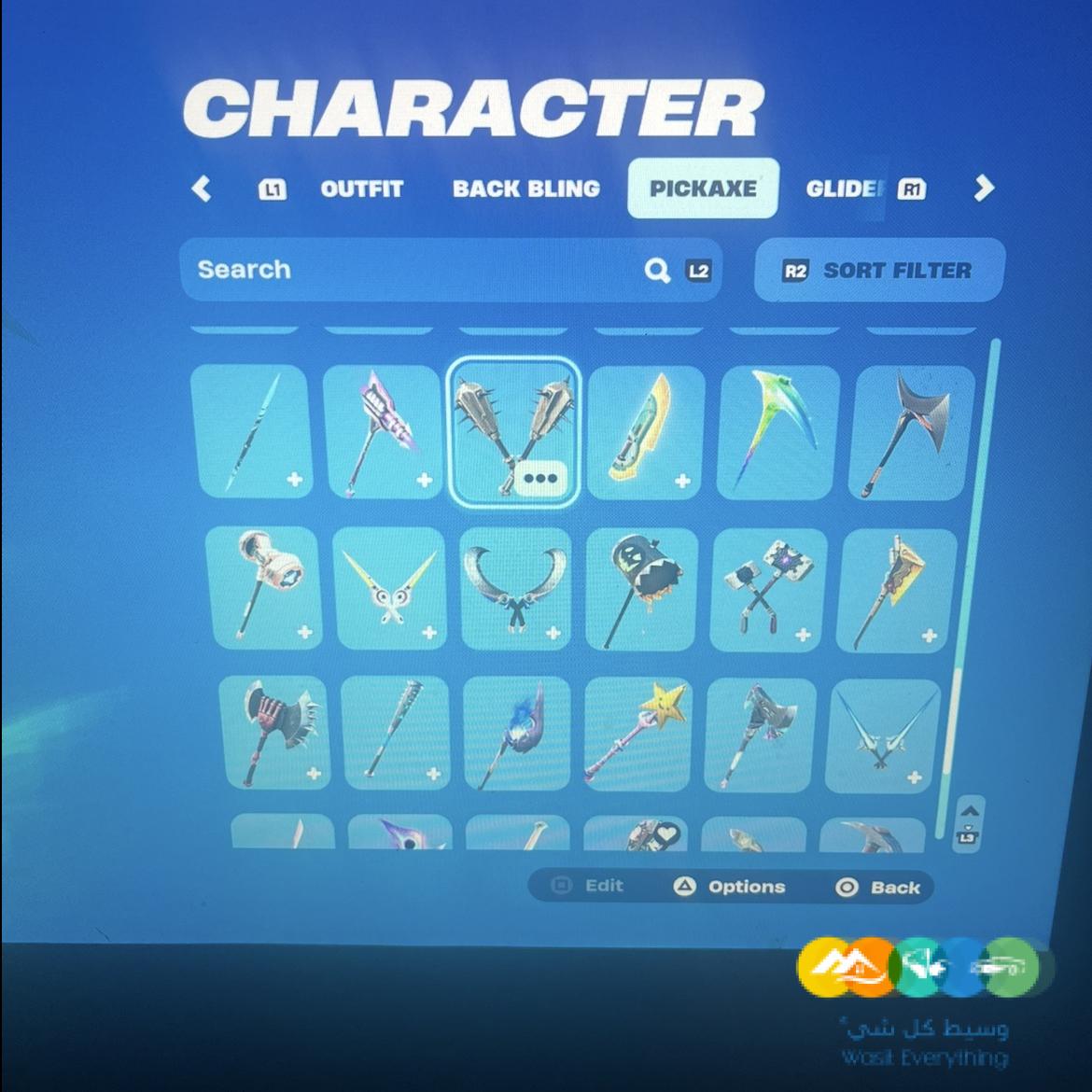 حساب مليء بسكنات ايتم شوب والحساب يحتوي فوق 100 سكن وال