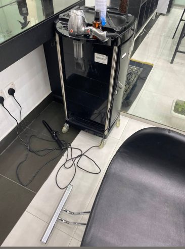 مشغل للتقبيل بكامل اجهزته و بحي اليرموك معه سكن موظفات