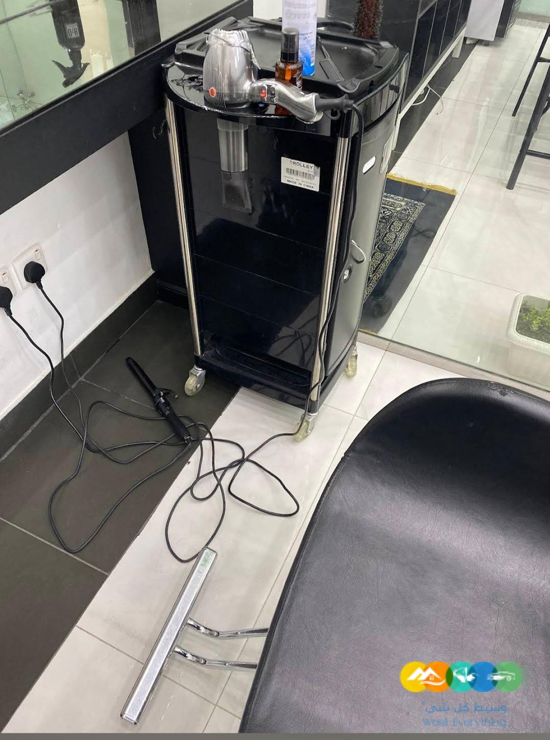 مشغل للتقبيل بكامل اجهزته و بحي اليرموك معه سكن موظفات