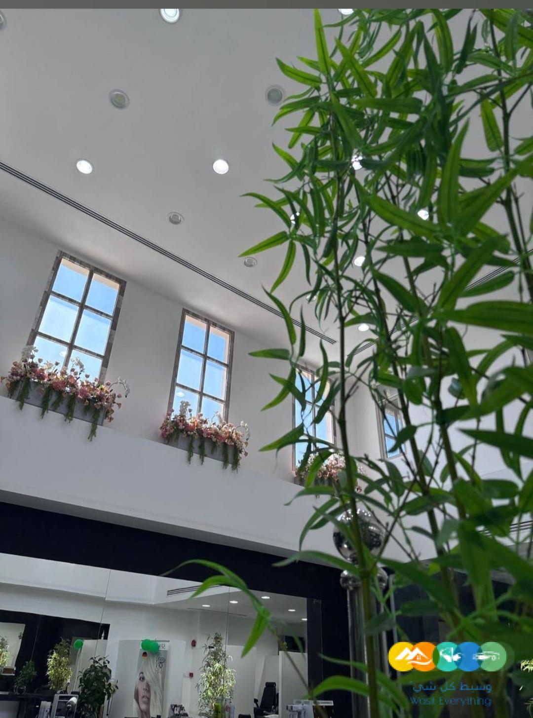 مشغل للتقبيل بكامل اجهزته و بحي اليرموك معه سكن موظفات