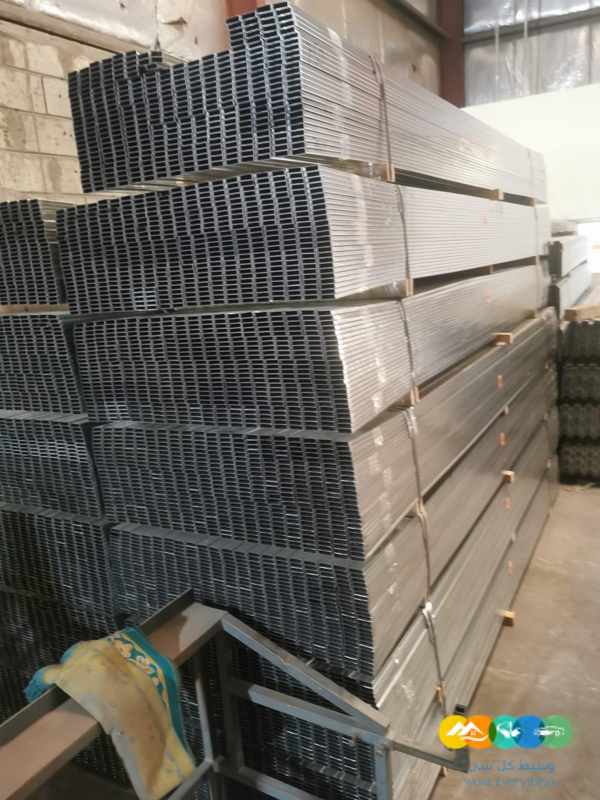 مصنع لصناعة اكسسورات الجبس بورد من الحديد