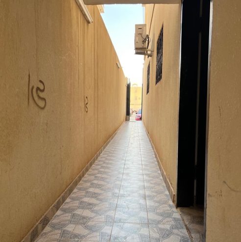 غرب الرياض بطويق حي الموسى شارع احمد بن الخطاب خلف اسوا
