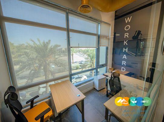 مكتبك الجاهز ينتظرك بثلاث مواقع مميزة!