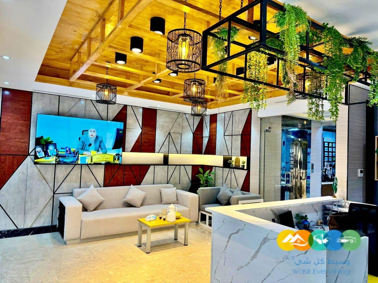 مكتب مؤثث بالكامل للإيجار الشهري والسنوي مع خدمات مجاني