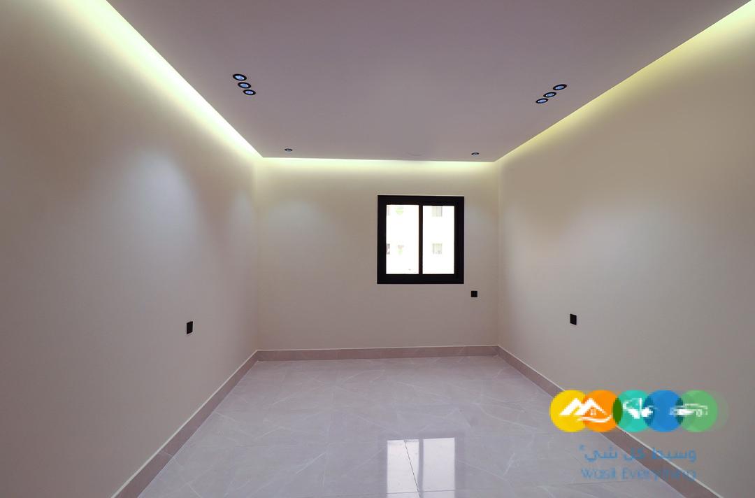 شقة 4 غرف بحي السلامة امامية بمدخلين للبيع أفراغ فوري