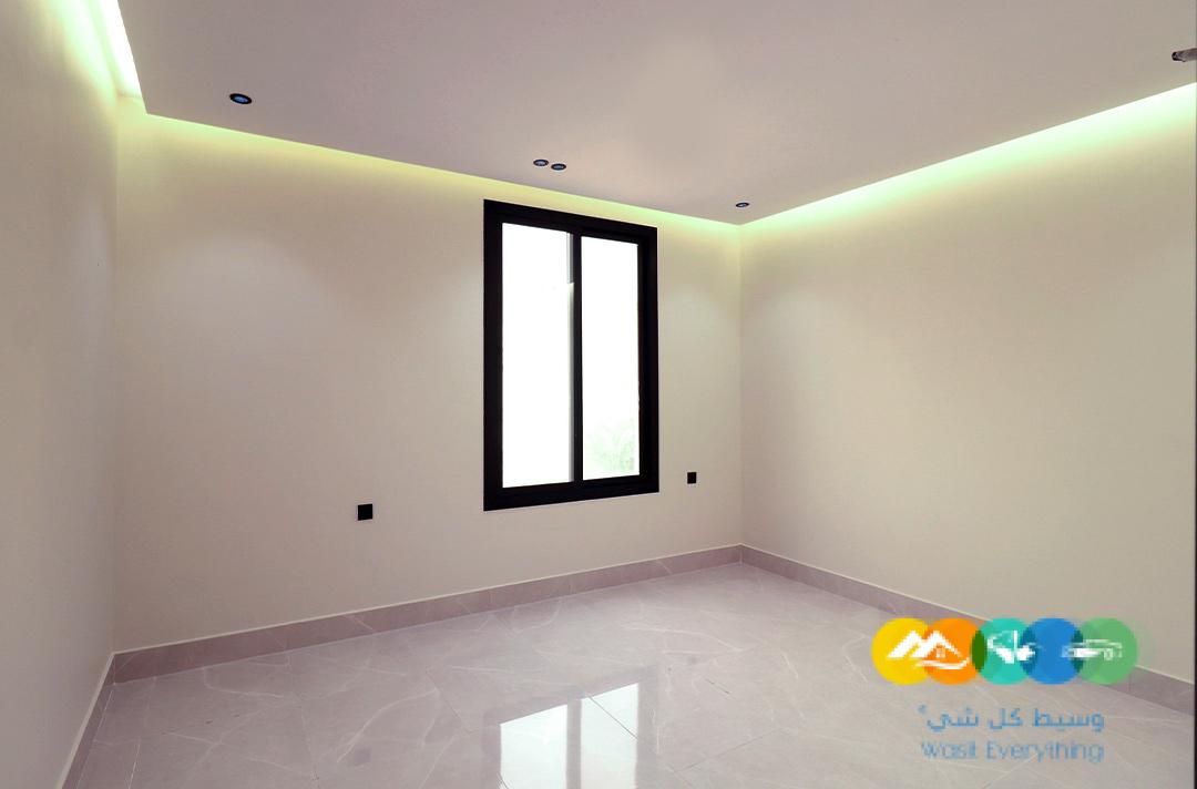 شقة 4 غرف بحي السلامة امامية بمدخلين للبيع أفراغ فوري