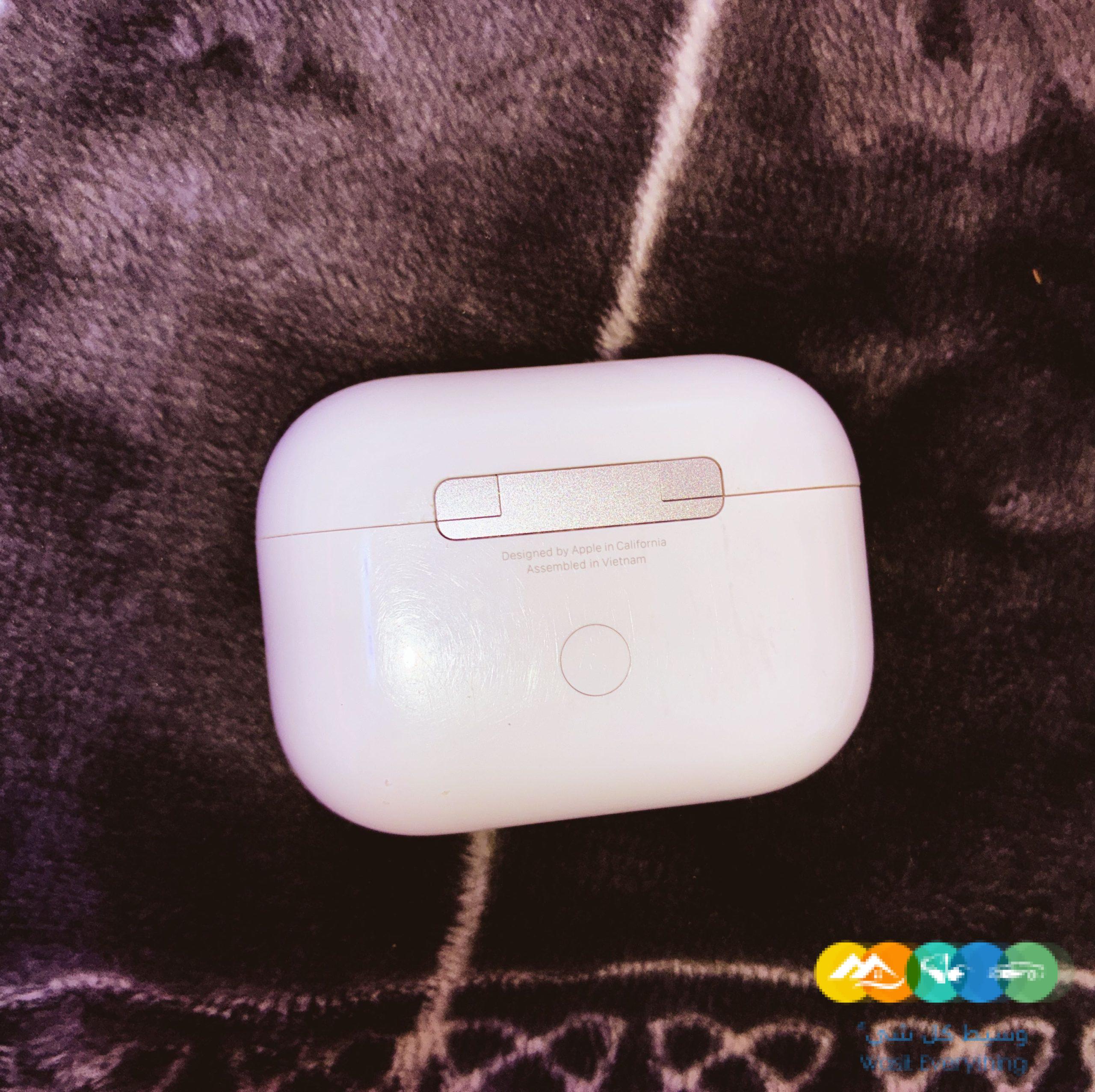 علبة شحن ايربودز برو الجيل الثاني شبه جديد