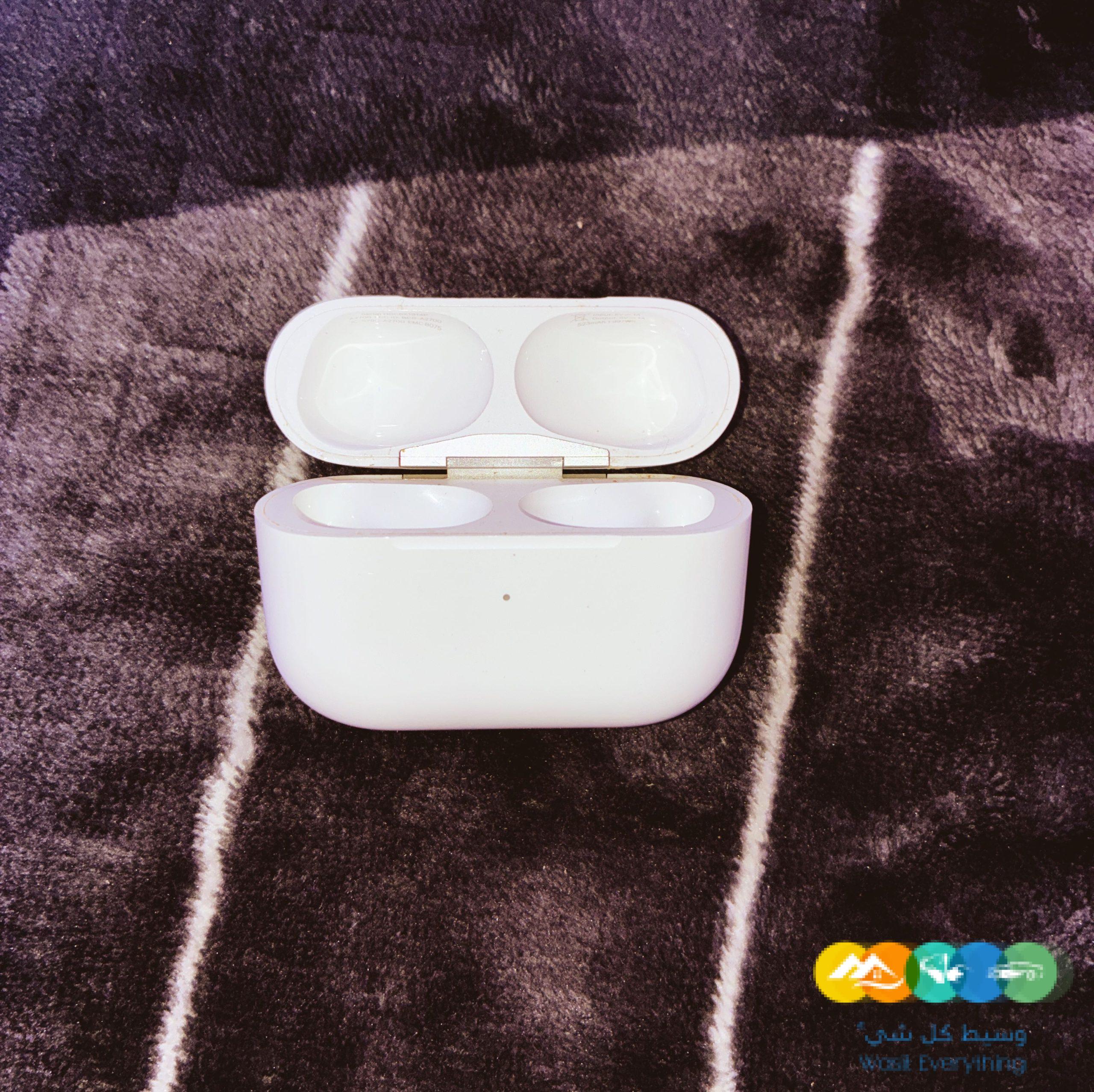 علبة شحن ايربودز برو الجيل الثاني شبه جديد