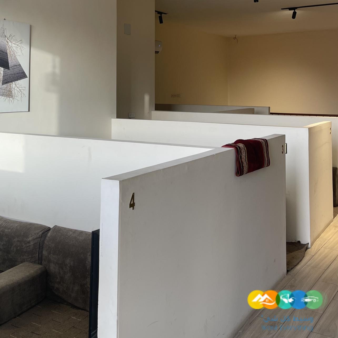 للتقبيل محل شاهي وقهوة