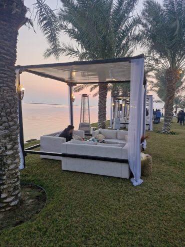تأجير طاولات طعام وبوفيه , طاولات اجتماعات,كراسي